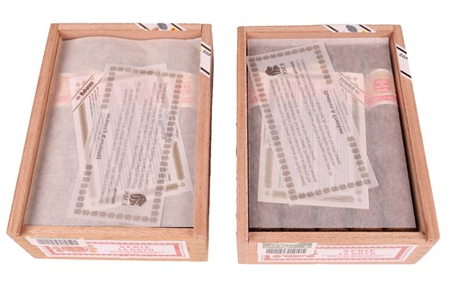 Lot 91 - Two Boxes of Hoyo de Monterrey Serie Le Hoyo...