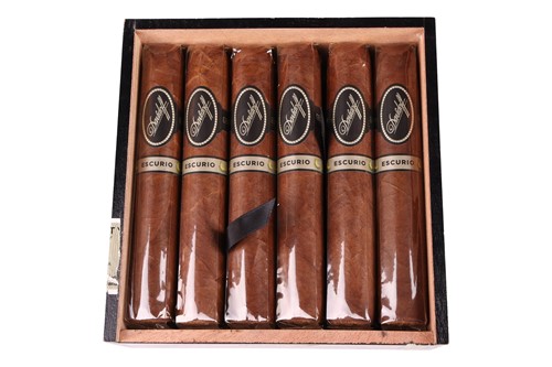 Lot 115 - One Box of Davidoff Escurio Gran Toro (12 cigars)