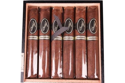 Lot 80 - One Box of Davidoff Escurio Gran Toro (12 cigars)