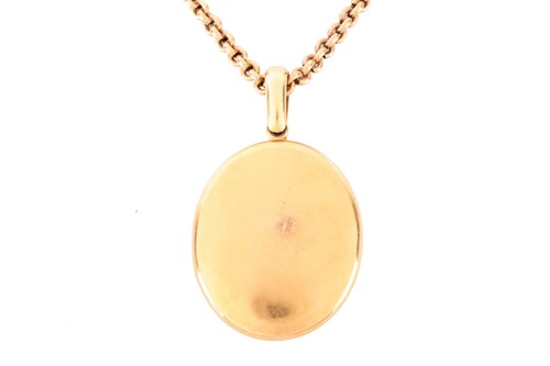 Lot 171 - A Victorian pink coral and seed pearl locket,...