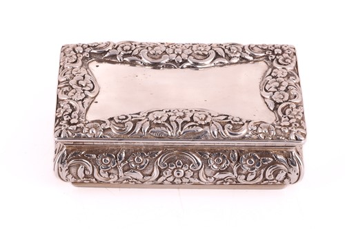 Lot 275 - A William IV silver table snuff box by...