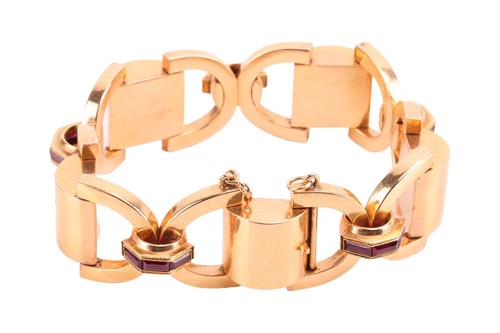 Lot 50 - A chunky fancy link bracelet set with...