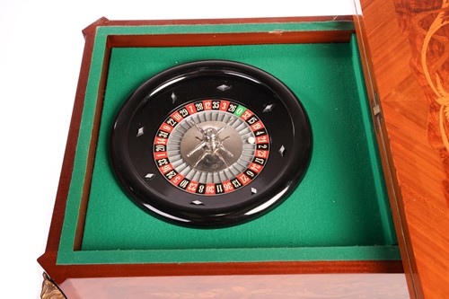 Lot 123 - An Italian Dal Negro walnut and marquetry...