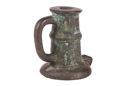 Lot 169 - A 17th or 18th-century bronze thunder mug...