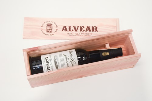 Lot 12 - Three bottles of Alvear Solera 1910 Pedro...