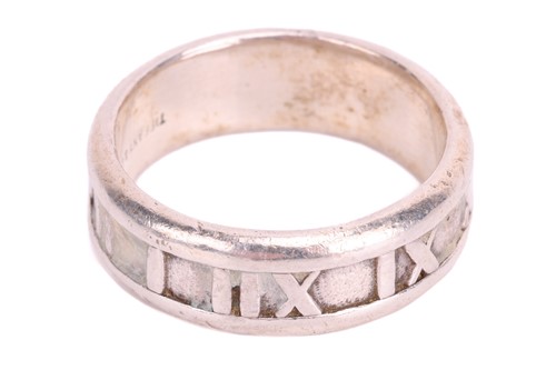 Lot 47 - Tiffany & Co. - Atlas ring in 18ct white gold,...