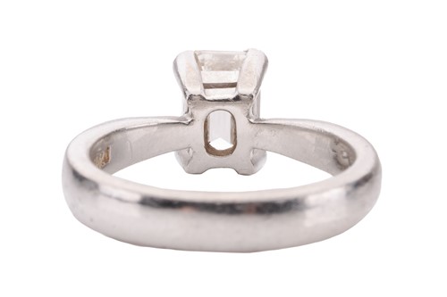 Lot 53 - A diamond solitaire ring, set with an...