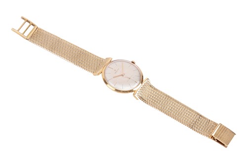 Lot 190 - A Zenith 18ct gold wristwatch, featuring a...