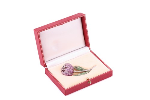 Lot 96 - A gem-set brooch of tulip form, flowerhead...