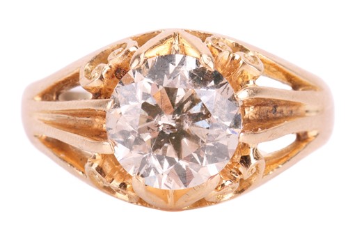 Lot 136 - A diamond solitaire ring, the round brilliant...