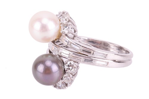 Lot 83 - A cultured pearl and diamond cross-over ring,...