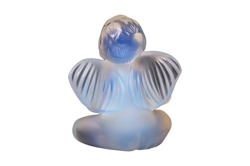 Lot 101 - A contemporary Lalique opaline crystal glass...