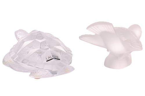 Lot 104 - A contemporary Lalique frosted glass model of...