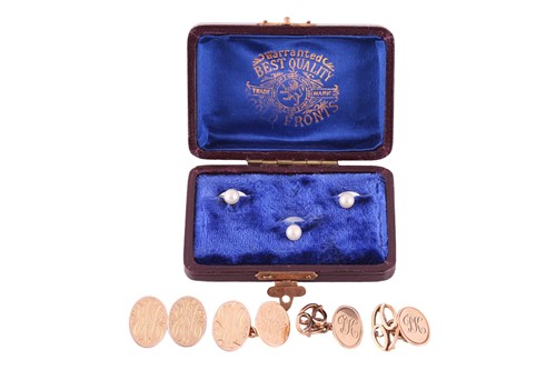Lot 7 - Two pairs of gold cufflinks and a box of dress...