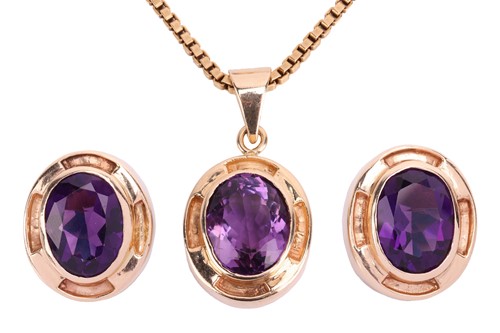 Lot 32 - An amethyst earring and pendant necklace suite;...