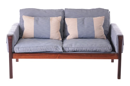 Lot 197 - A 1960s Hans J Wegner AP 62 suite of rosewood...