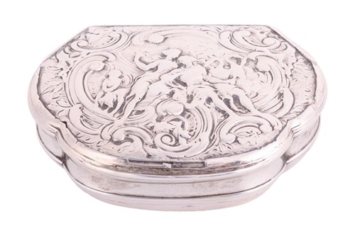 Lot 286 - A Continental white metal snuff box of...