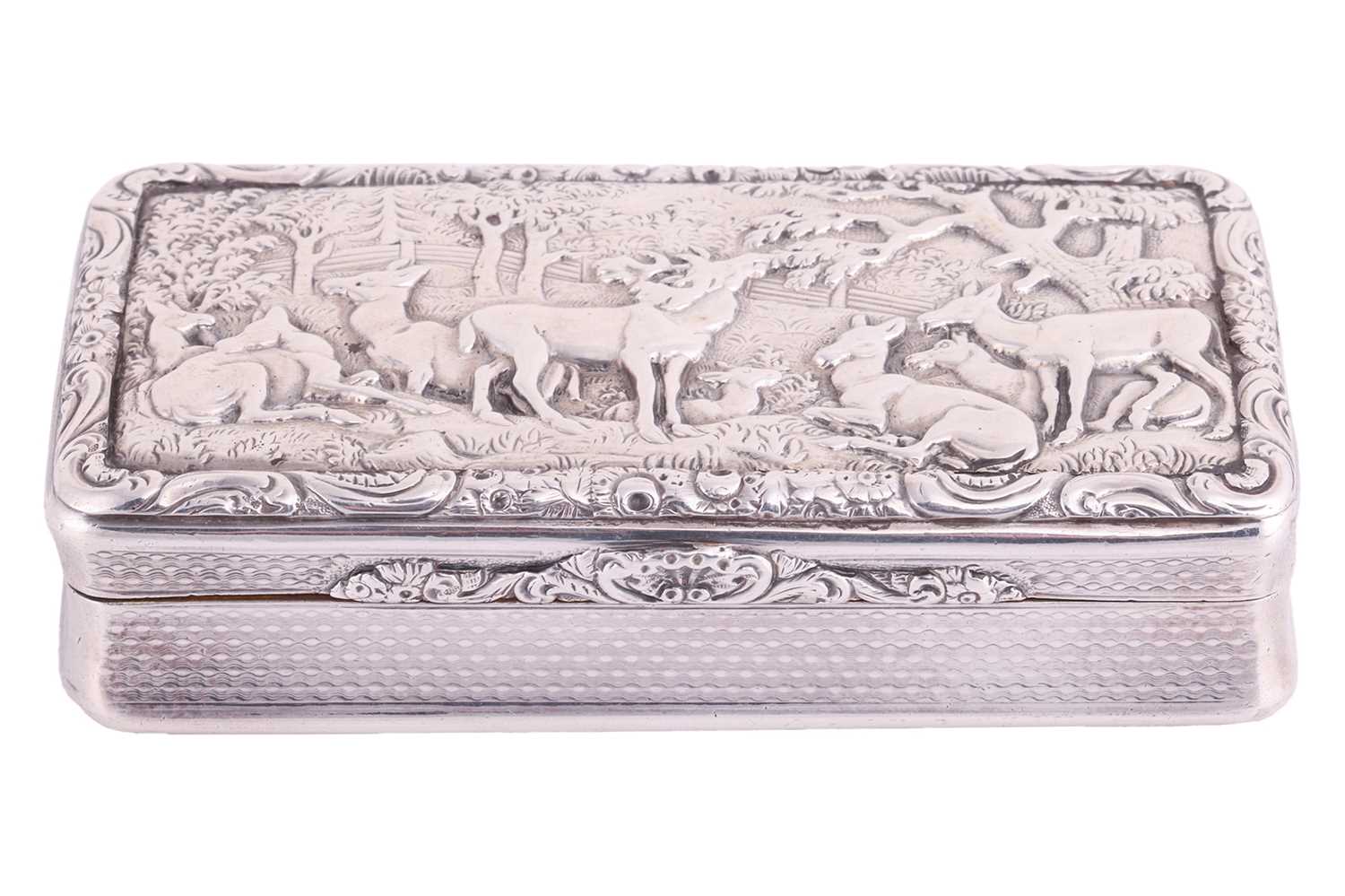 Lot 279 - A George IV silver snuff box by Alexander J