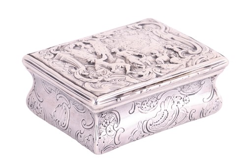 Lot 281 - A George II silver snuff box by William...