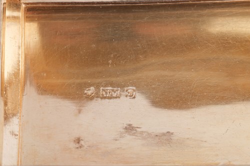 Lot 278 - A William IV silver table snuff box by...