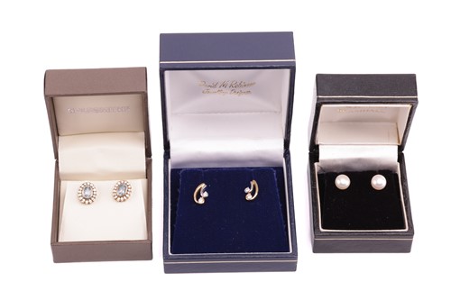 Lot 59 - Three pairs of earrings including a pair of...