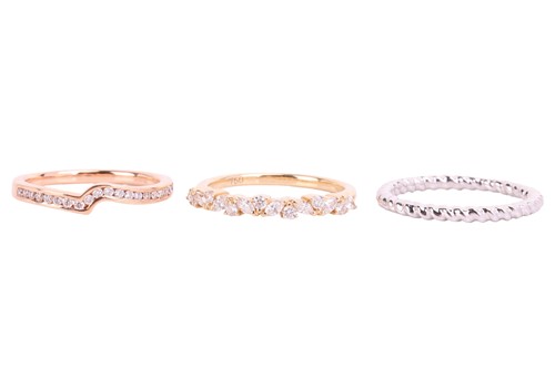 Lot 63 - Two diamond-set rings in 18ct gold and a...
