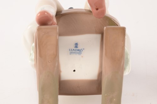 Lot 72 - Lladro: A collection of figurines, comprising...