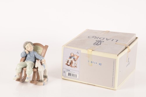 Lot 72 - Lladro: A collection of figurines, comprising...