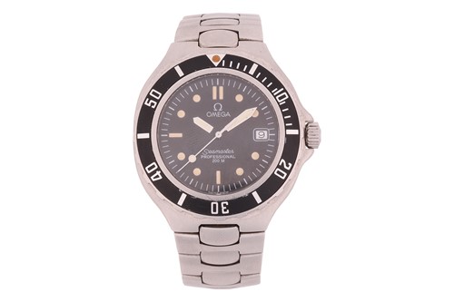 Lot 202 - An Omega Seamaster professional 200m diving...