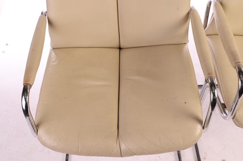 Lot 128 - A 1970s Pieff Eleganza rosewood dining table...