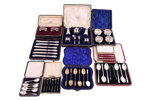 Lot 42 - A Walker and Hall cased set of two pickle...