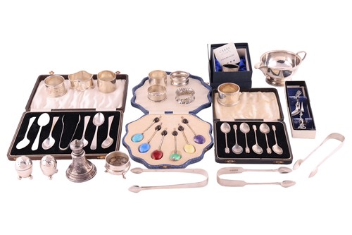 Lot 29 - A collection of silver items; to include a...