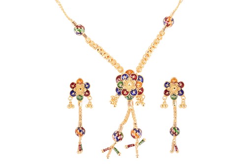 Lot 83 - A necklace and earrings suite; the necklace...