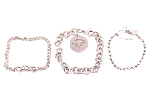 Lot 95 - A Tiffany & Co silver 'Return to Tiffany' disc...