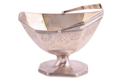 Lot 241 - A George III silver pedestal sugar bowl by...