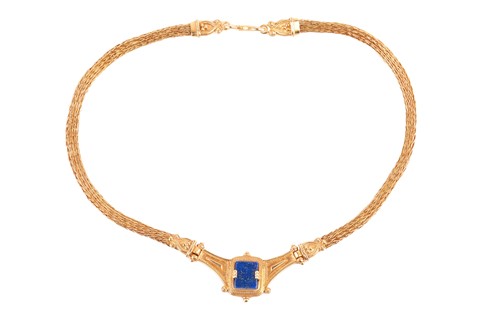 Lot A lapis lazuli necklace of Hellenistic style,...