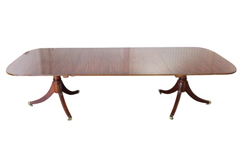 Lot 124 - A craftsman-made George III-style crossbanded...