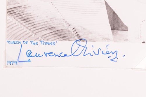 Lot 45 - A mixed collection of seven autographs of...
