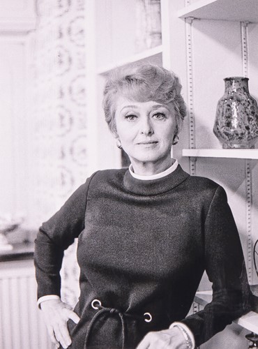 Lot 67 - A collection of eight mixed celebrity and...