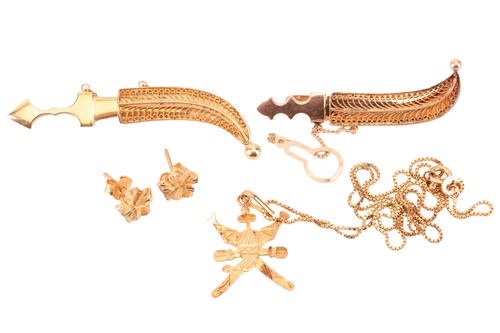 Lot A small collection of Middle Eastern jewellery;...