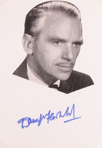 Lot 26 - A good mixed collection of autographs, from...