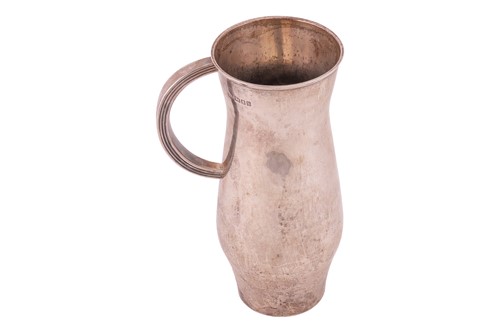 Lot 208 - A silver jug by Leslie Gordon Durbin, London...