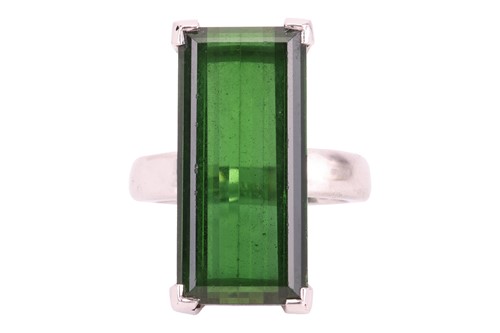 Lot A large tourmaline cocktail ring in 18ct white...