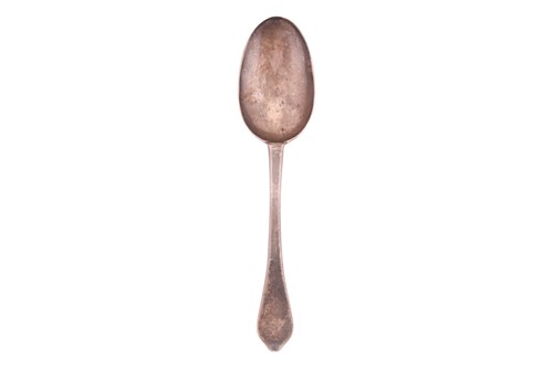 Lot 101 - A Queen Anne silver "Dog Nose" spoon, London...