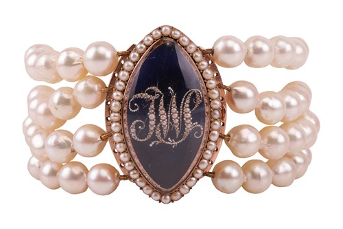 Lot A George III cultured pearl bracelet, with...