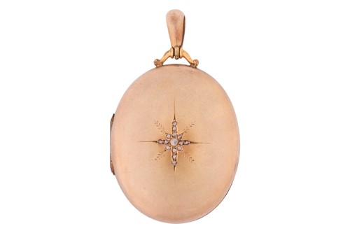 Lot 105 - A Victorian diamond-set locket, the polished...