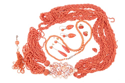 Lot 22 - A quantity of mixed corallium rubrum jewellery;...