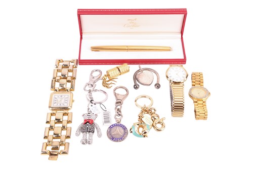 Lot 153 - A group of miscellaneous items; to include a...