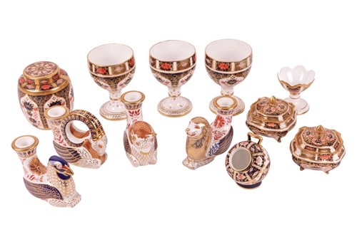 Lot 285 - A collection of Royal Crown Derby 1128 Imari...