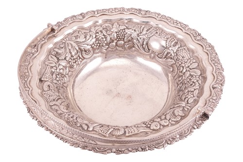 Lot 272 - A George IV Irish silver fruit basket Edward...